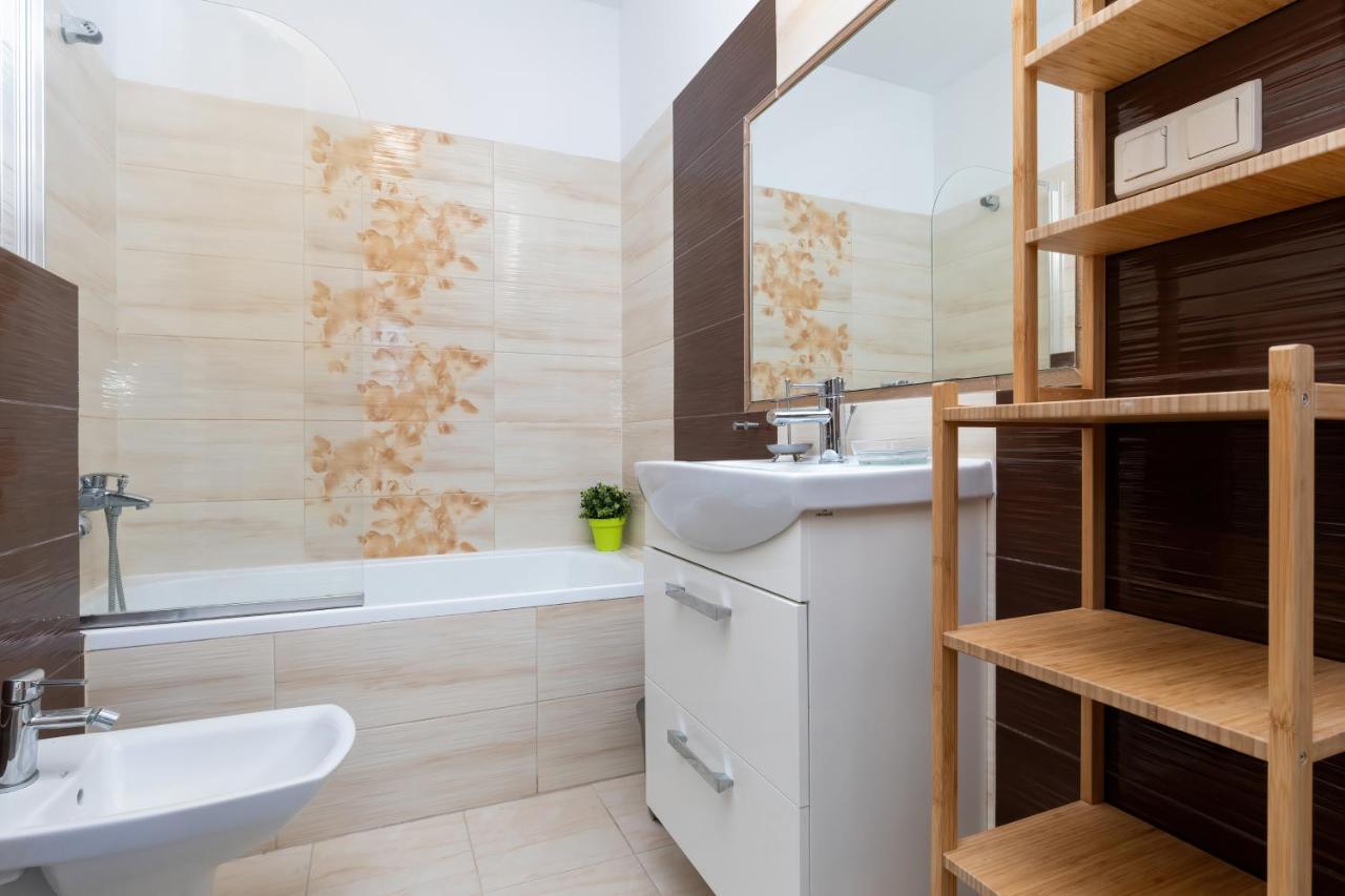 Veranda Domy I Apartament بوبيروفو المظهر الخارجي الصورة